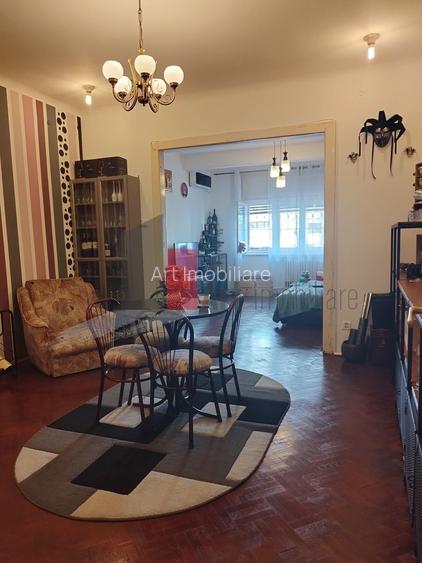 Apartament cu 3 camere de vanzare-Piata Victoriei - 2