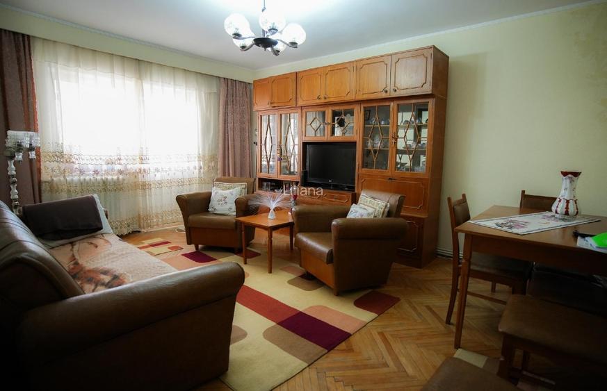 Apartament 4 camere decomandat, Botosani, Bulevardul George Enescu, ultracentral - 9