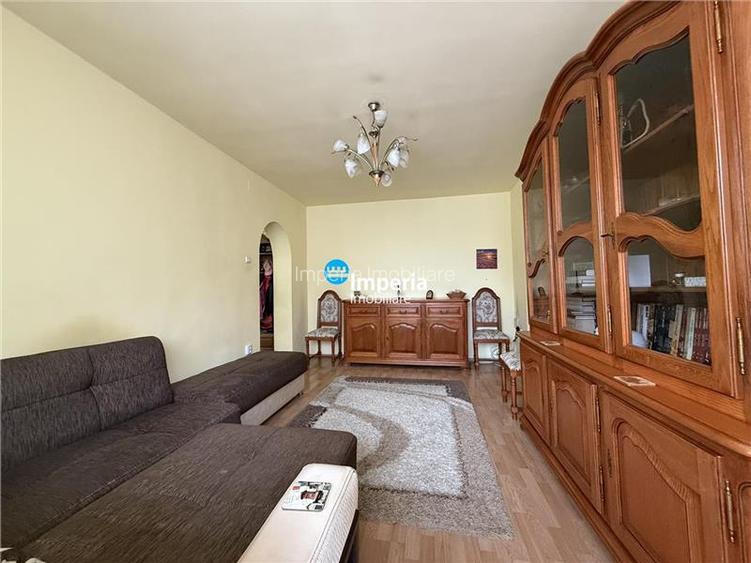 Apartament 4 cam, semi - decomandat, de vanzare zona Tatarasi - Dispecer - 2