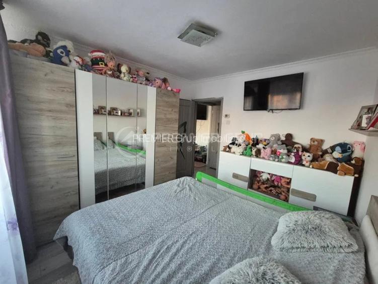 Langa scoli si magazine! Apartament 3 camere 60mp, Podu Ros, CT + AC - 3