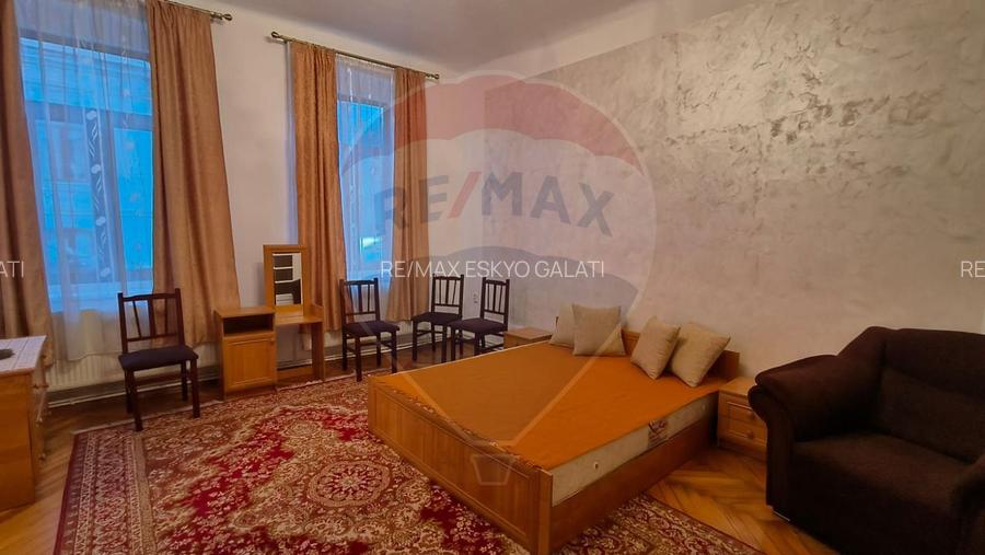 Casă cu 3 camere de vânzare în zona Centrală - 5