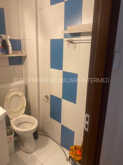 Apartament 2 camere de vanzare zona Scoala 8 - 11