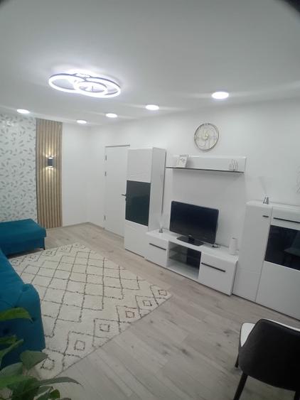 Piata Moghioros,3 minute metrou Parc Drumul Taberei, proprietar, renovat premium