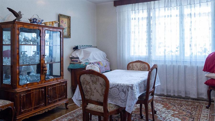 Apartament 2 camere decomandat, etaj 1, zona linistita