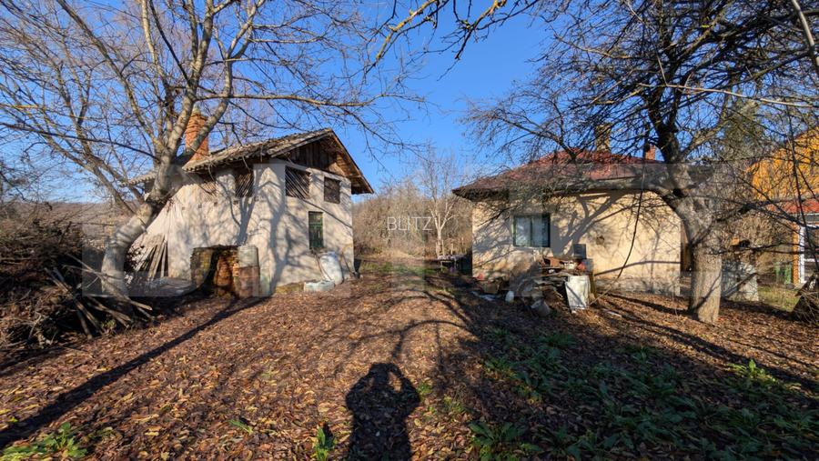 Gura Foii Casă individuală 48 mp 2.000mp teren +2800mp teren padure - 3