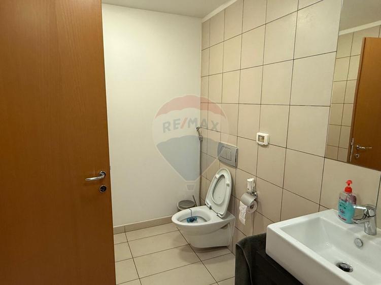 INCHIRIERE Apartament cu 3 camere in zona Primaverii