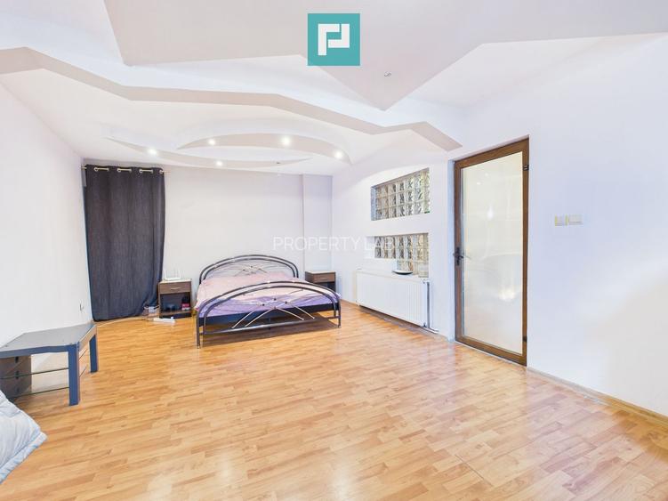 Casă cu spațiu comercial Arad, calea Aurel Vlaicu - 15