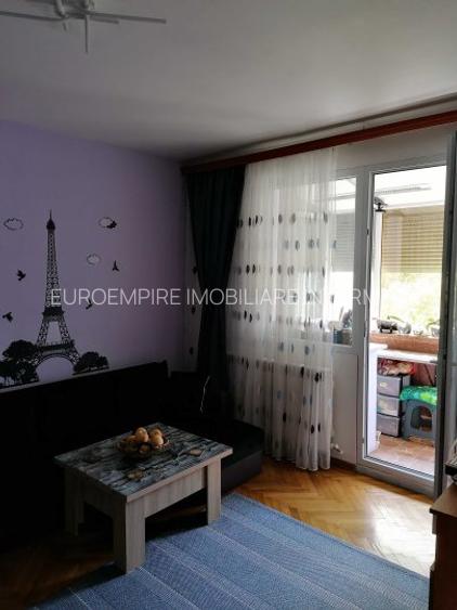 Apartament de vânzare cu 3 camere, zona Abator - 4