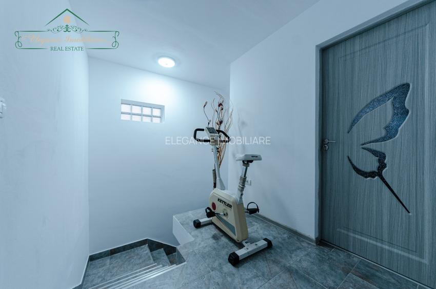 Vila cu 6 camere, zona Via Carmina Vladimirescu, Arad - 11