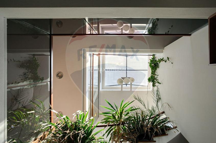 Clădire de birouri Micalaca pe principală, vad si vizibilitate sporită - 6