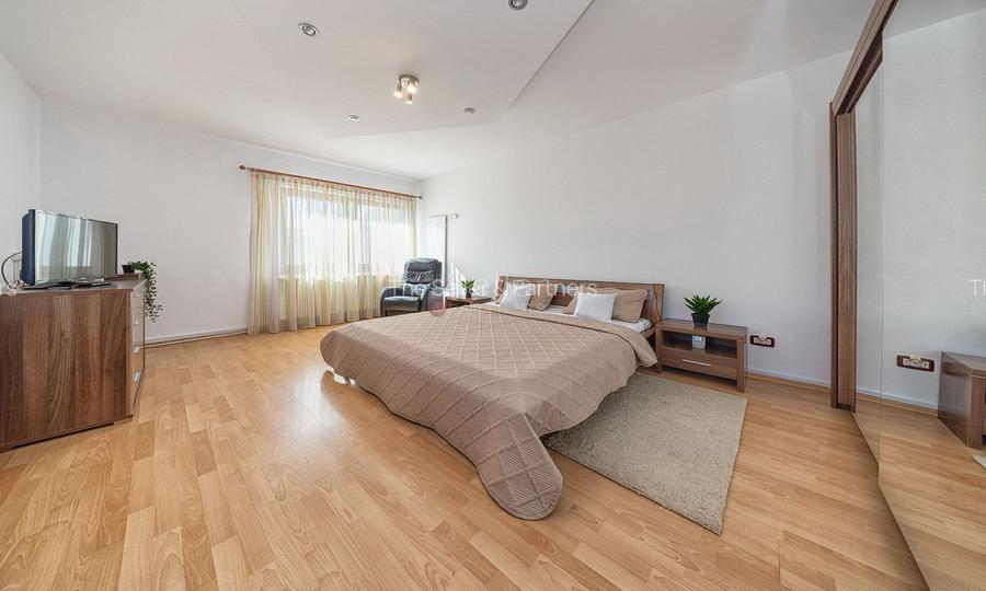 Platformă industrială cu 2 hale și sediu administrativ – teren 3.871 m - 42