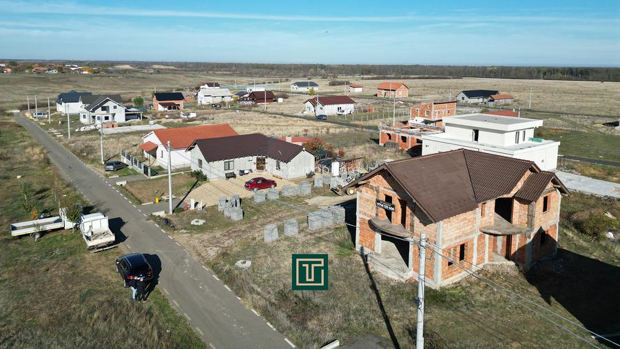 Casă la roșu cu 5 camere în Aluniș, județul Arad – ideală pentru o familie! - 2