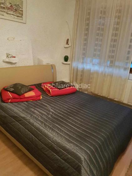 ViLA de LUX  cu un DESIGN deosebit in centrul orasului Nadlac - 15