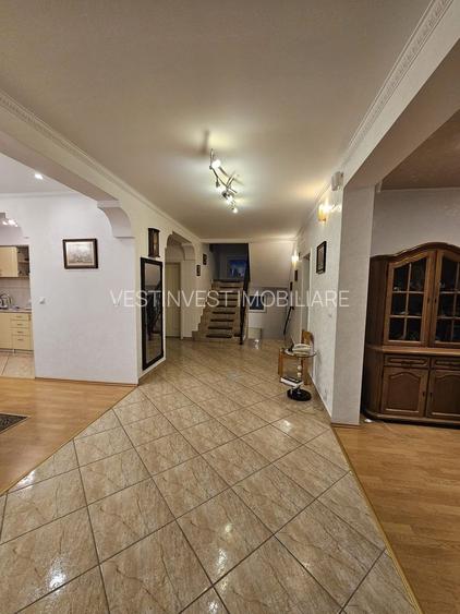 Vila  Oradea zona Iorga 420 mp ,teren 2000 ml - 6