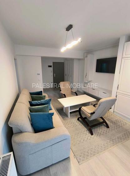 Studio  Tractorul-Coresi,mobilat-utilat lux,135000 Euro - 2