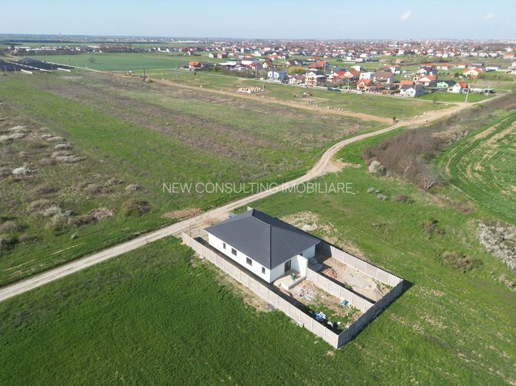 Casă Modernă de Vânzare 3 Camere, 2 Băi, Terasă Acoperită Zona în Dezvoltare - 10