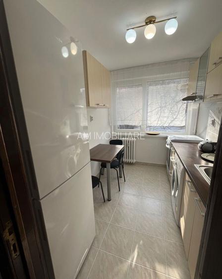 AP. 2 CAMERE DRISTOR, BLOC REABILITAT, BUCATARIE INCHISA, METROU - 2