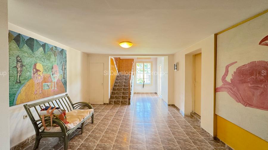 Casa Individuala - 10 Camere - Teren 990 MP - 288 MP utili - Gradina & Anexe - 8