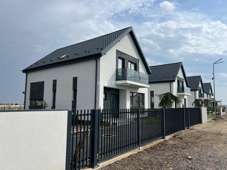 Case premium+++  180mp+22mp terasa.  strejnicu  245000tva inclus! - 2