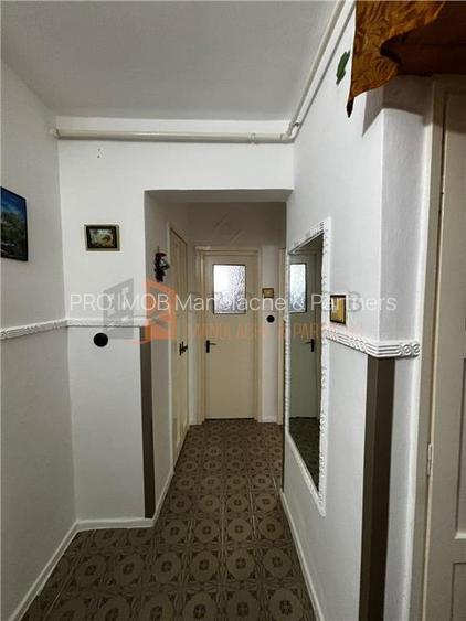 Apartament 2 camere cf 1 decomandat zona Micro 5 - 9