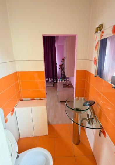 Inchiriez apartament 4 camere - 6