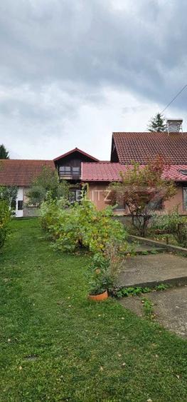 Casa deosebita, 3000 mp teren, 6 camere zona linistita - Barcani - 4