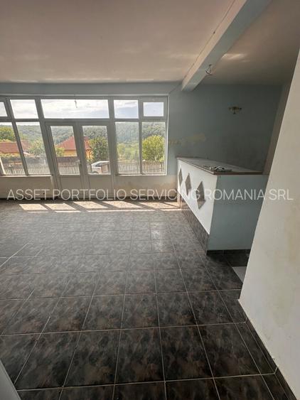 CASA/SPATIU COMERCIAL - GENUNENI - 5