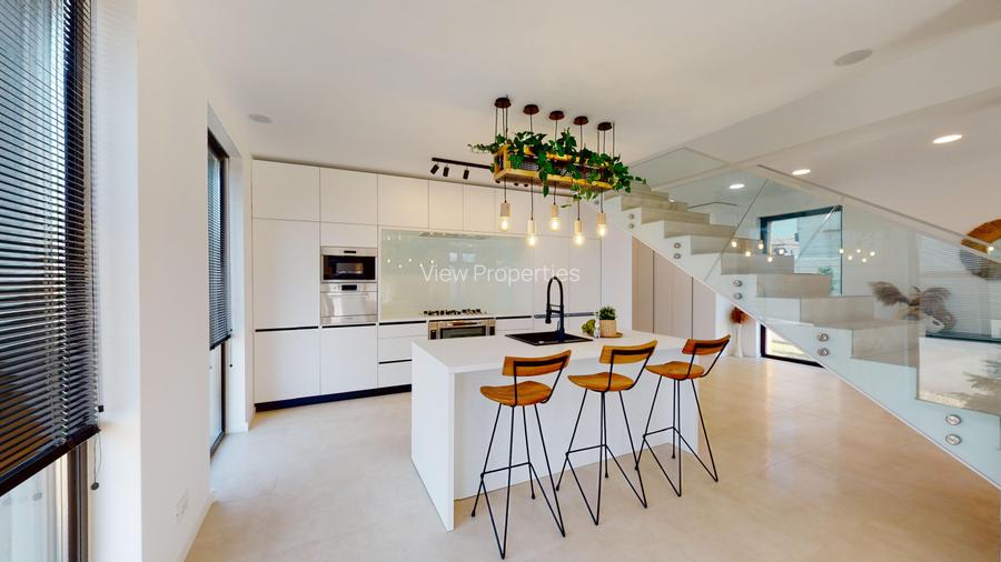 Vilă Modernă cu Atmosferă Caldă și Finisaje High-End, aproape de București - 5