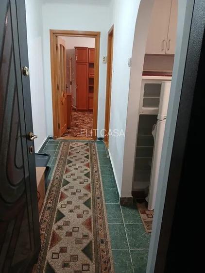 Apartament cu 2 camere, etajul 1/2, zona Podu Ros - 6