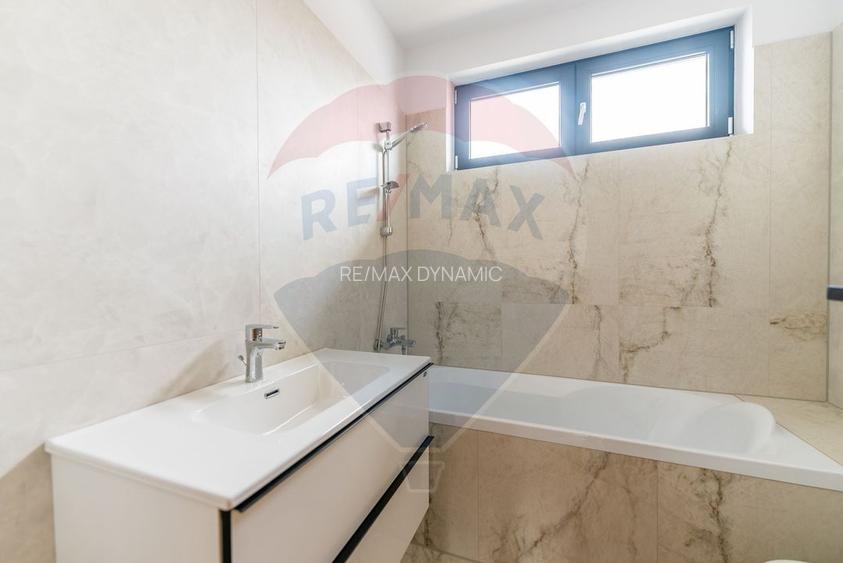 Apartament cu terasă și 2 parcări - Complex nou central - 13