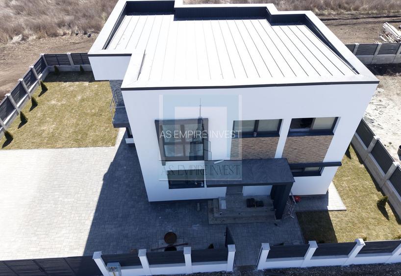 Casa/Villa ,stil Mediteranean, finalizată - zona Primăverii/Sanpetru - 2