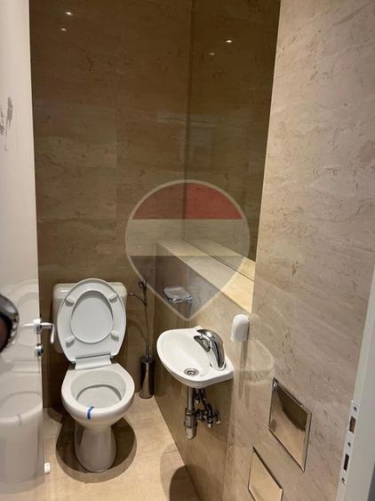 INCHIRIERE Apartament cu 3 camere in zona Nordului