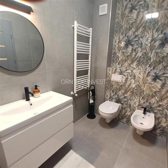 Apartament de LUX cu 3 camere 2 bai si parcare zona Turnisor - 14