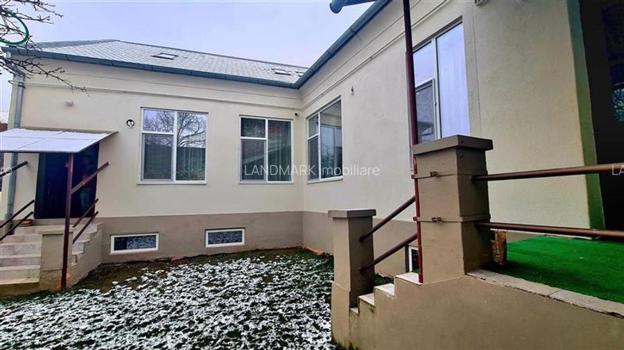 Casa cu 10 camere de vanzare,  zona Semicentrala, - 2