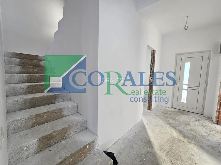 Despartit prin casa scarii! Zona buna! Asfalt! Toate utilitatile! - 13