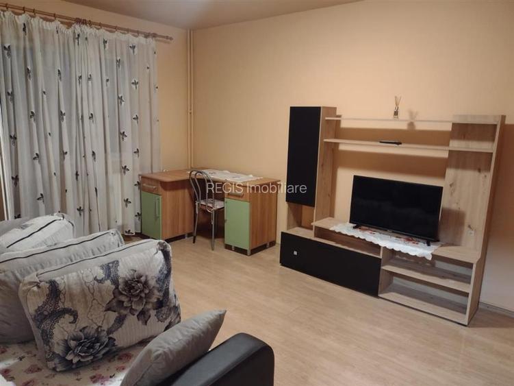 Apartament spatios 2 camere decomandat Tractoru - 5