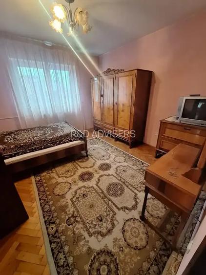 Casă cu teren – ideală pentru spații comerciale / birouri – Sector 4 - 9