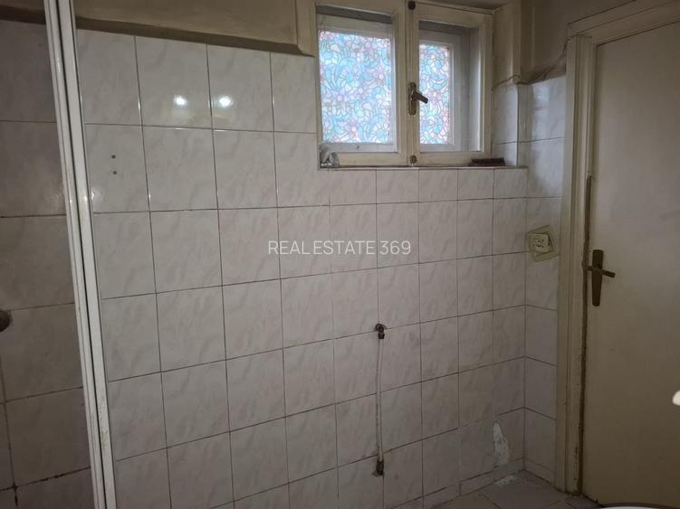 URGENT!, TEREN IN PROPRIETAE, RENOVATA IN 1996, NEGOCIABIL - 13