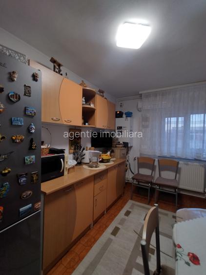 Apartament doua camere și doua balcoane -Zona Anda- - 16
