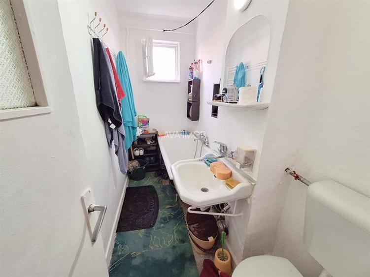 Apartament 2 camere, cu centrala, zona Scolii 16 - 7