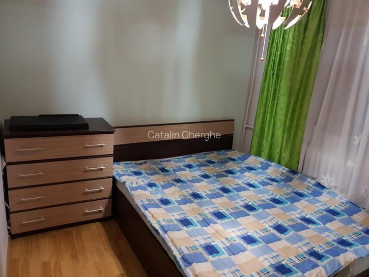 Inchiriez ap.4 camere decomandat, centrala proprie - la 5 min. de metrou Pacii - 15