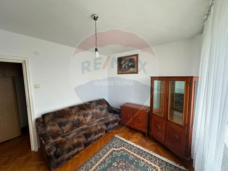 Apartament 2 camere- str. GEORGE COSBUC - 7