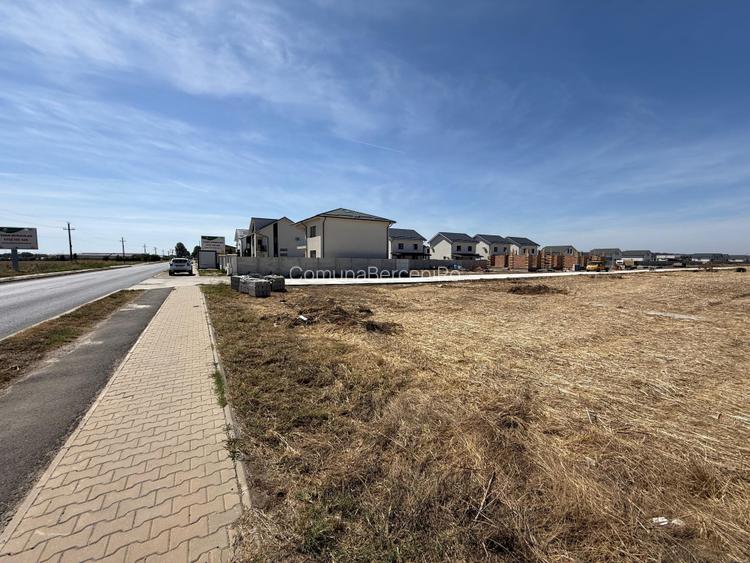 Teren Intravilan In Rate Com Berceni | utilitati: curent - gaz | #MG12 - 10