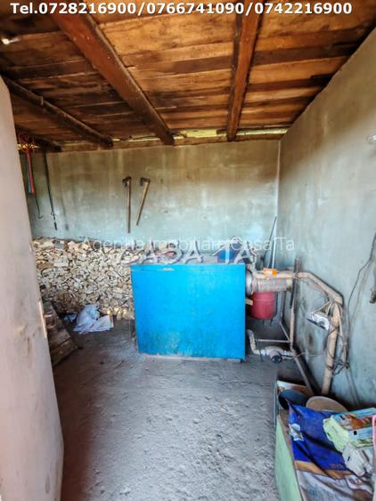 Casa situata in Samarinesti, sat Valea Bisericii - 16