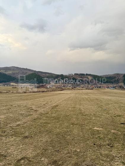 Teren intravilan, 2548 mp, cu priveliște superbă - Zărnești - 4