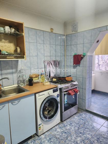 Militari  Uverturii -Aragonitului bloc 1985 et.1 decomandat 2 bai Liber Comision - 4