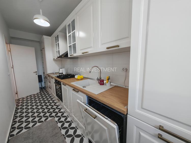 Garsoniera statiune Mamaia zona Cazinou maobilata si utilata - 9