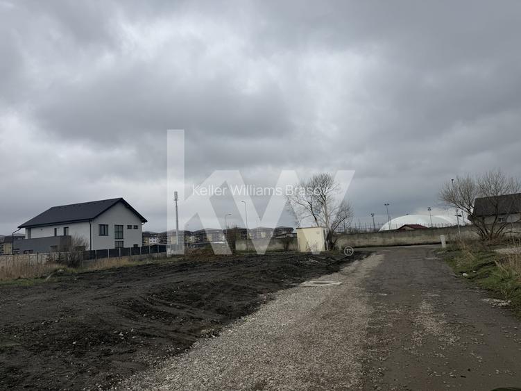 Teren intravilan construibil, utilități complete Str. Cetății - Comision 0 - 19