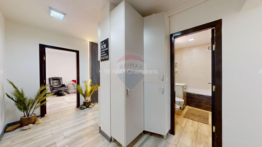 Apartament 3 camere, 2 băi, 2 parcări de vânzare zona Avantgarden 2 - 11