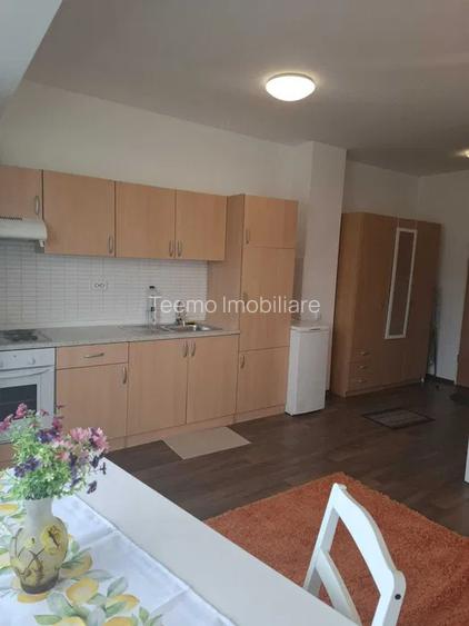 Garsoniera, semidecomandata, 40 mp, centrala, ac, balcon, metrou, Quadra 2 - 3